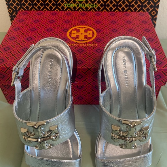 Tory Burch Eleanor Heel Sandal 55mm Metallic Leather-Silver s.5 - Picture 4 of 7